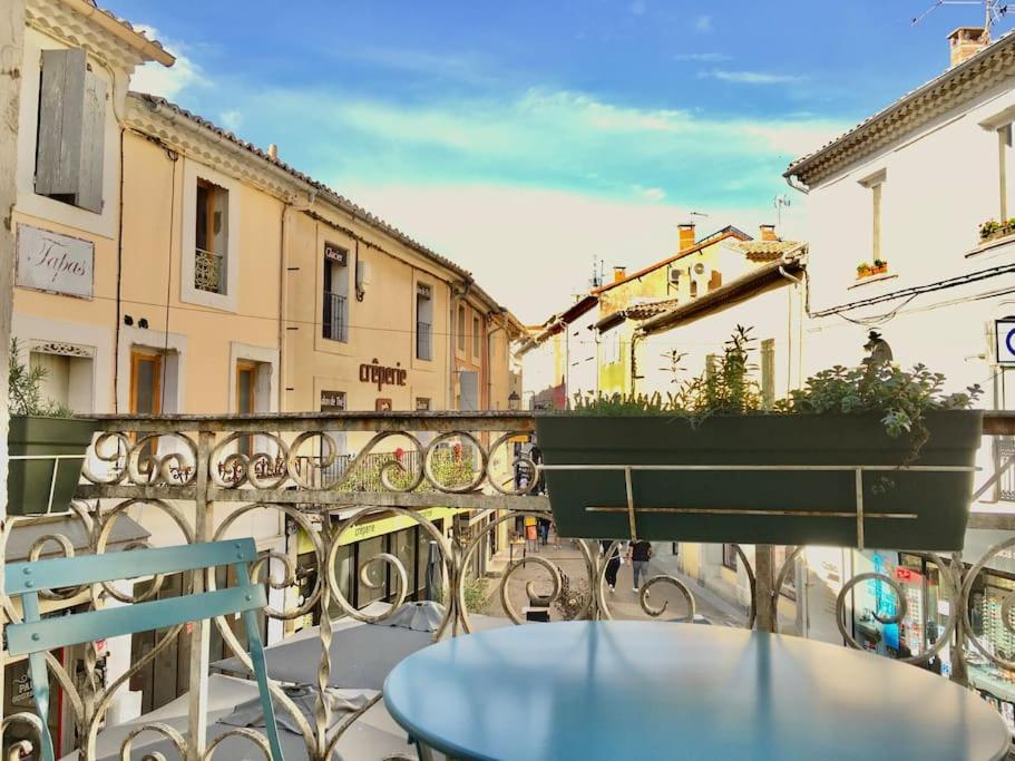 Coeur Du Centre Ville Avec Balcon LʼIsle-sur-la-Sorgue Esterno foto