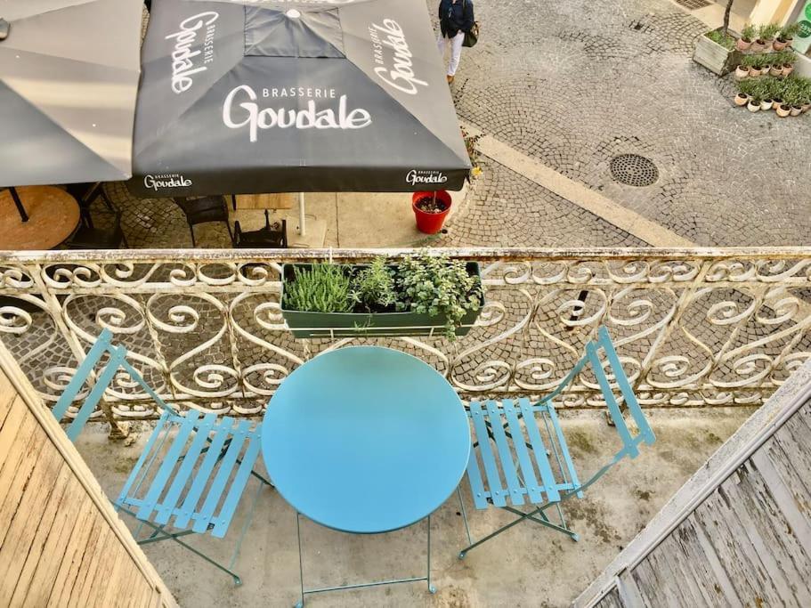 Coeur Du Centre Ville Avec Balcon LʼIsle-sur-la-Sorgue Esterno foto