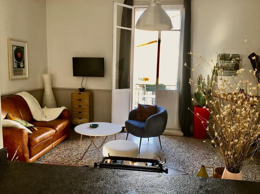 Coeur Du Centre Ville Avec Balcon LʼIsle-sur-la-Sorgue Esterno foto
